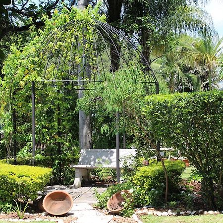 Lalamo Guesthouse พาลาบอร์วา ภายนอก รูปภาพ