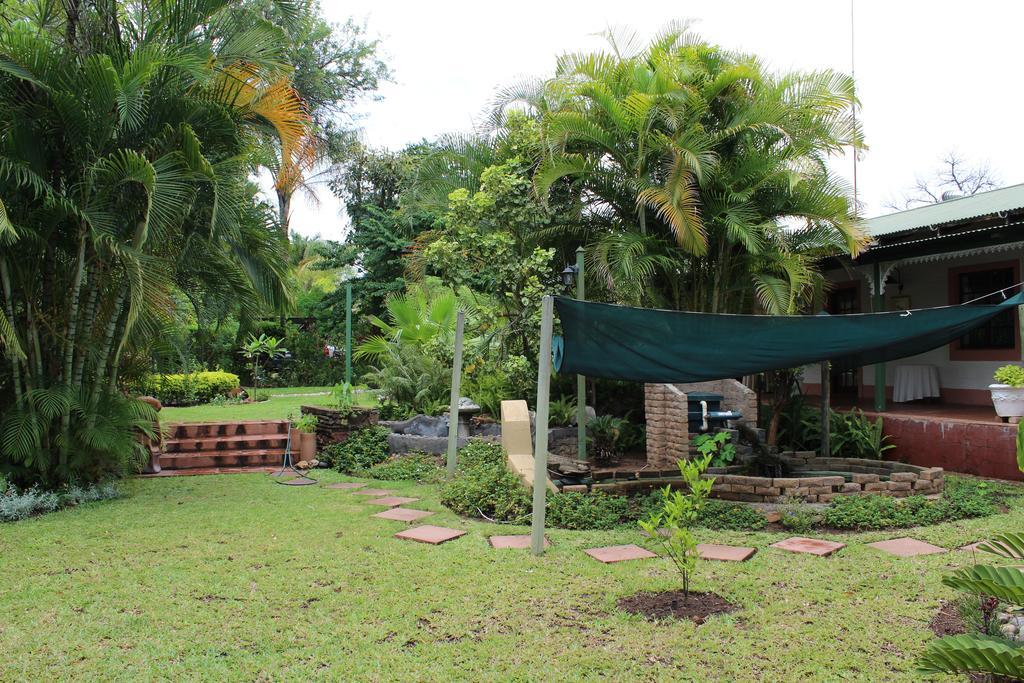 Lalamo Guesthouse พาลาบอร์วา ภายนอก รูปภาพ