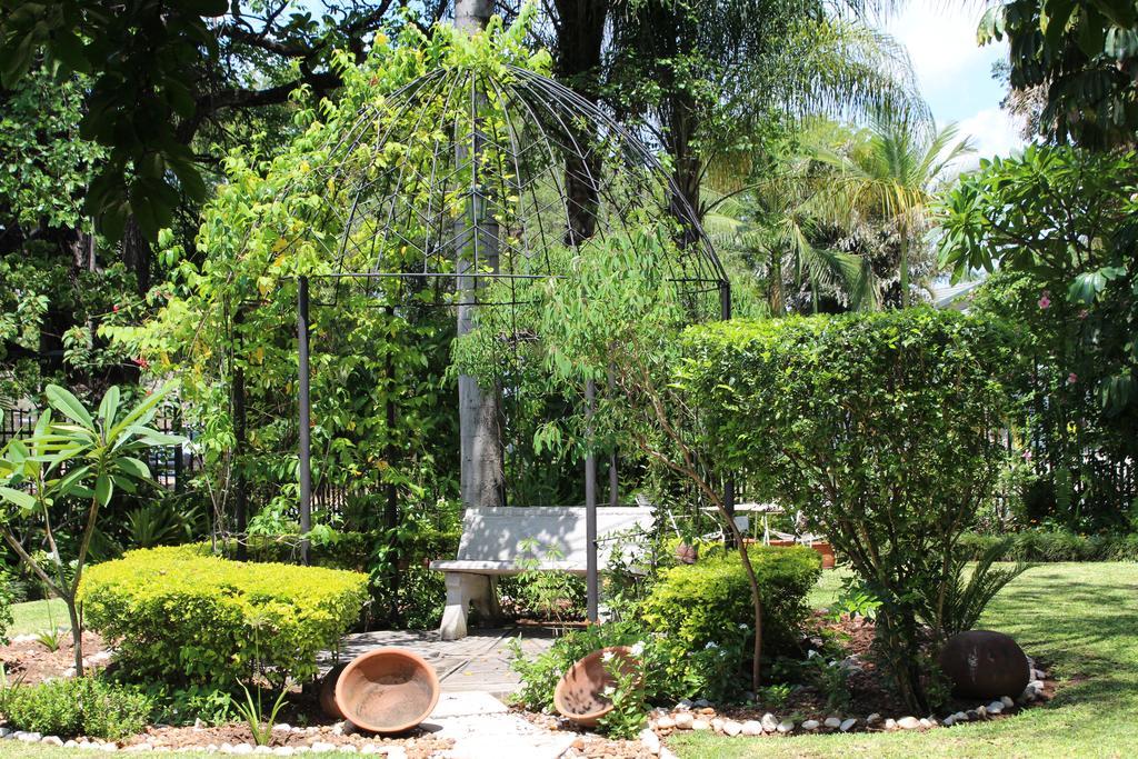 Lalamo Guesthouse พาลาบอร์วา ภายนอก รูปภาพ