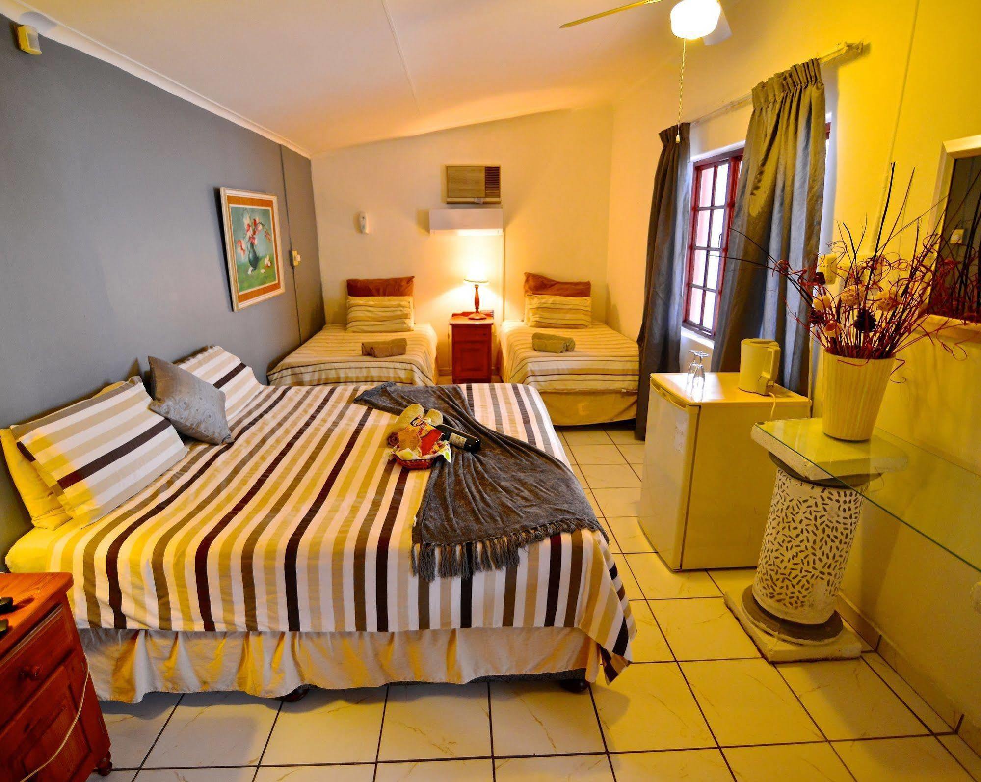 Lalamo Guesthouse พาลาบอร์วา ภายนอก รูปภาพ