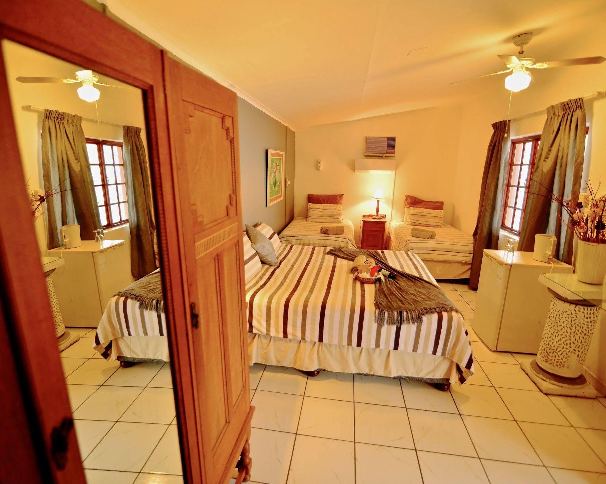 Lalamo Guesthouse พาลาบอร์วา ภายนอก รูปภาพ