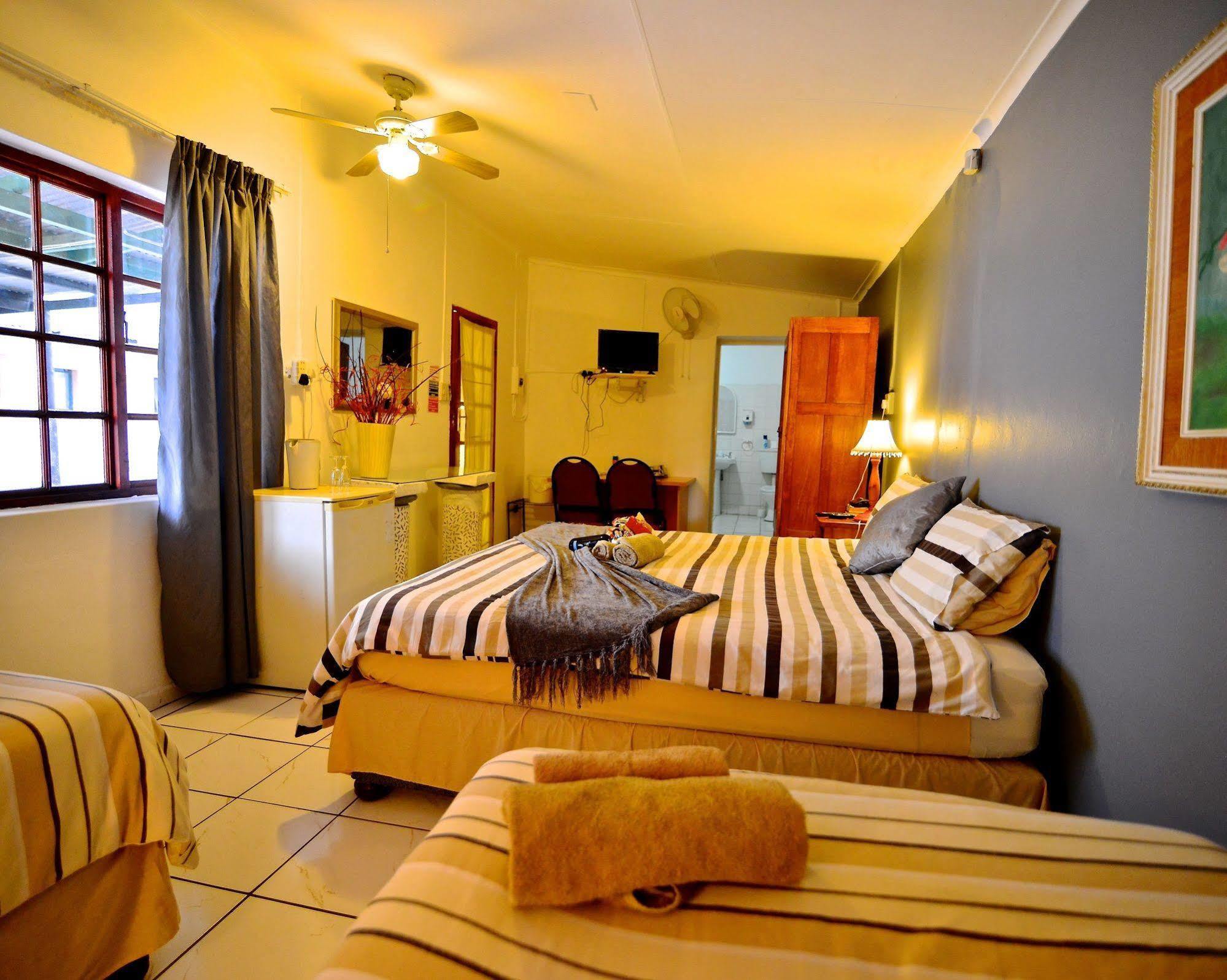 Lalamo Guesthouse พาลาบอร์วา ภายนอก รูปภาพ